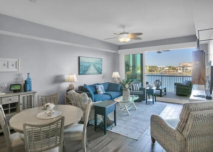 Waterfront -3br - 2kings -pool Balcony - * Clearwater Beach
