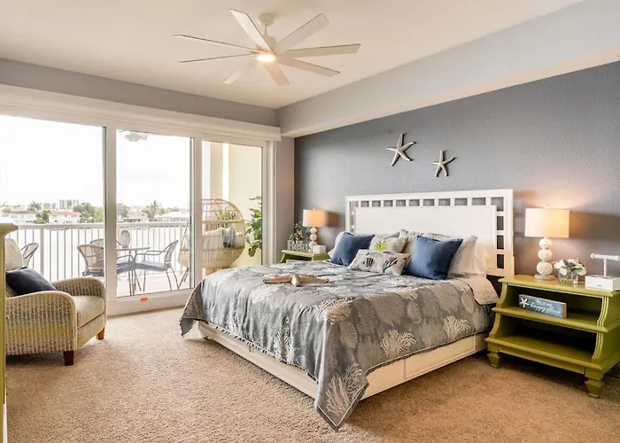 Waterfront -3br - 2kings -pool Balcony - Apartment *