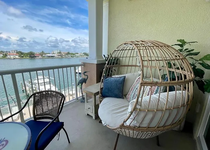 Waterfront -3br - 2kings -pool Balcony - * Clearwater Beach