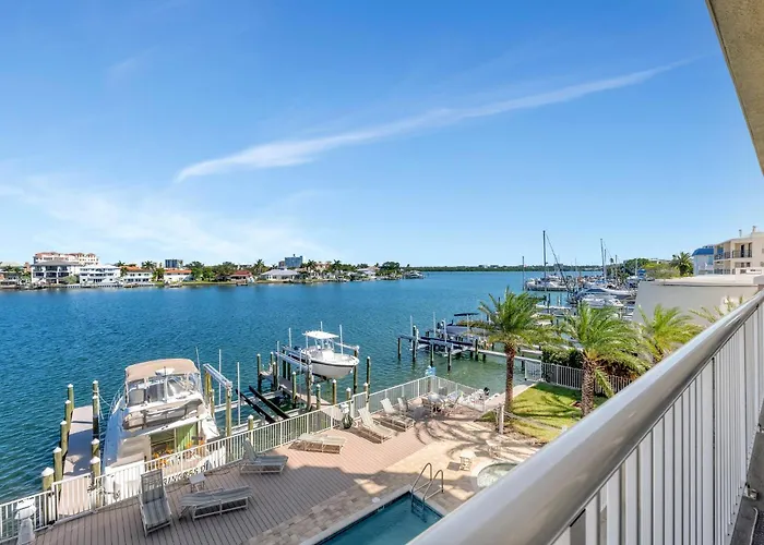 Apartment Waterfront -3br - 2kings -pool Balcony - Clearwater Beach