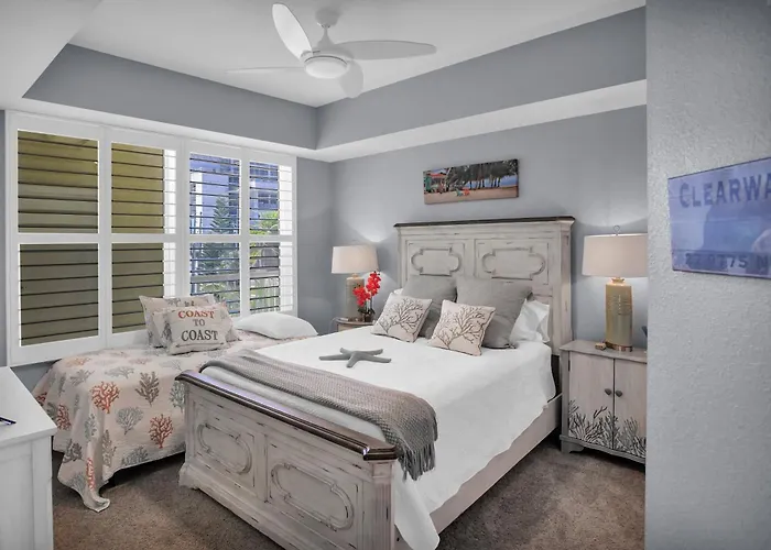 Waterfront -3br - 2kings -pool Balcony - *