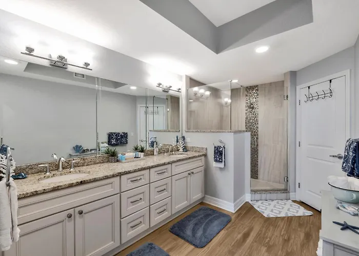 Waterfront -3br - 2kings -pool Balcony - * Clearwater Beach